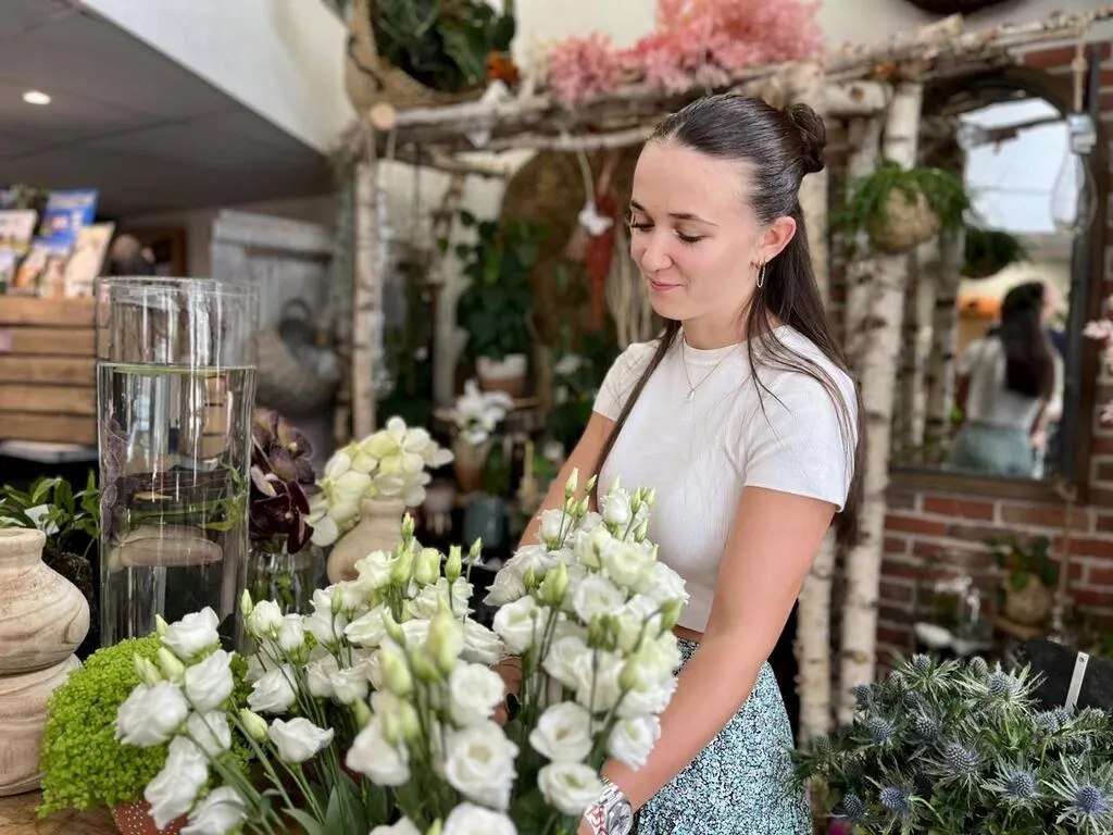 PORTRAIT. « C’est incroyable » Manon et Esther sont les meilleures apprenties fleuristes de