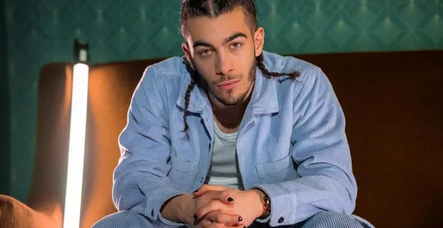 photo  entre rap et chant, chiloo enchantera le public du sweet fm live à la ferté-bernard.  &copy;  @antoine joussaud 