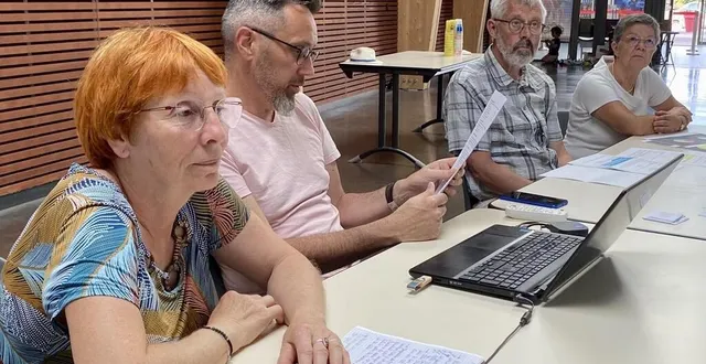 photo  les membres du bureau sont heureux de constater que la crise sanitaire est derrière eux.  &copy;  le maine libre 