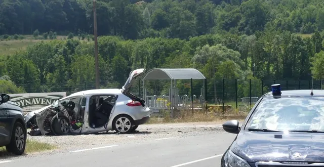 photo  peu après 10 h, ce samedi 8 juillet 2023, deux voitures sont entrées en collision, en face-à-face, dans la commune de rémalard-en-perche, dans l’orne.  &copy;  ouest-france 