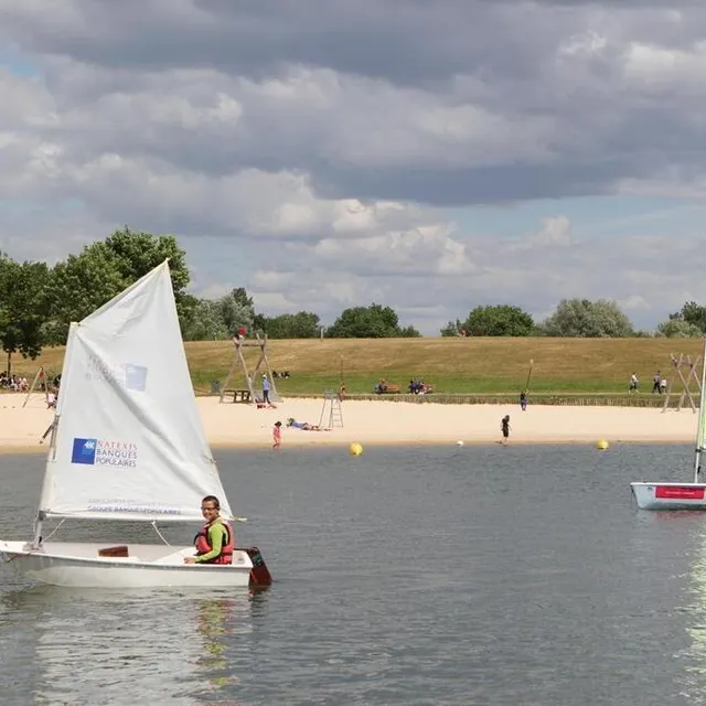 photo la monnerie propose diverses activités nautiques et aquatiques.  ©  archives le maine libre