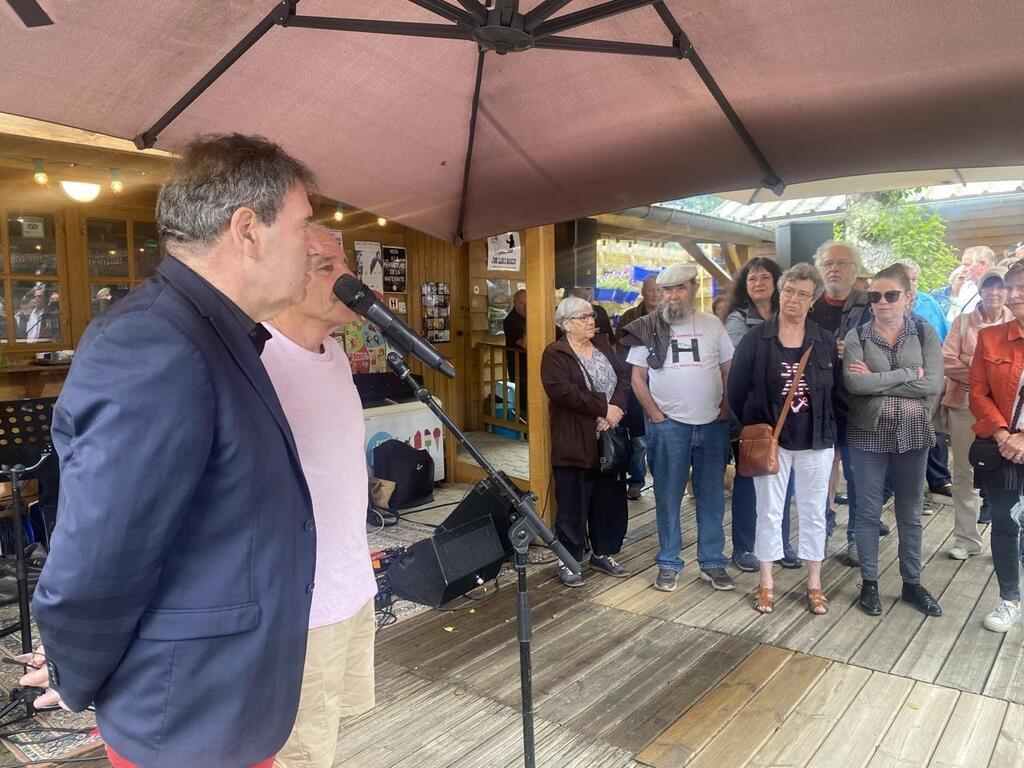 Carhaix. Un Rassemblement Pour Contester Le Rapport De La Chambre ...