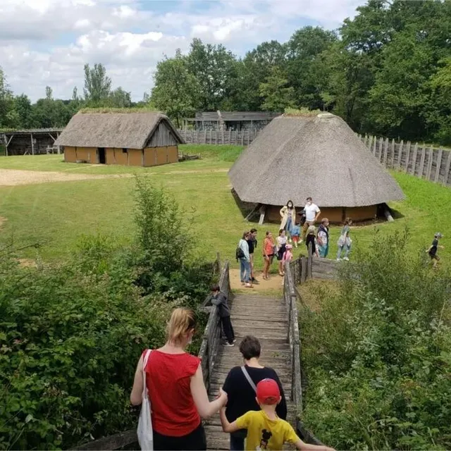 Le château à motte à Verrières-en-Anjou. Anjou tourisme / château à motte photo le château à motte à verrières-en-anjou. © anjou tourisme / château à motte