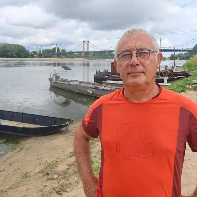 Montjean-sur-Loire, mardi 4 juillet 2023. Dominique Chevillard est le référent de l’association « Le Chemin Sauvage » dans le Maine-et-Loire et la Loire-Atlantique. CO – Battiste DELFINO photo montjean-sur-loire, mardi 4 juillet 2023. dominique chevillard est le référent de l’association « le chemin sauvage » dans le maine-et-loire et la loire-atlantique. © co – battiste delfino