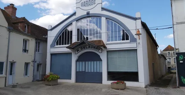 photo  l’actuel garage delaunay de trun deviendra en 2024 le le garage – espace heller.  &copy;  ouest-france 
