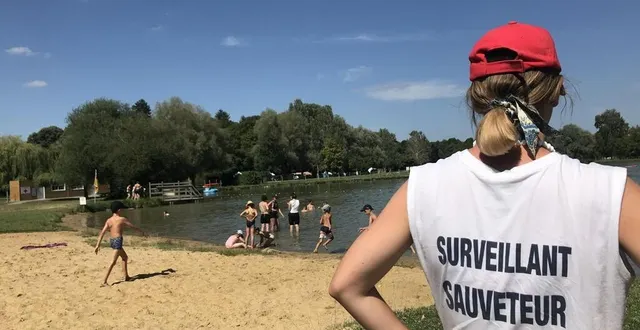 photo  chantenay-villedieu, juillet 2022. plusieurs plages sont surveillées en sarthe durant l’été.  &copy;  archive le maine libre 