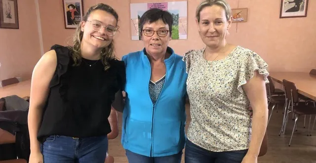 photo  solange pasquier, entourée de marion launay et lauren baglan.  &copy;  le maine libre 