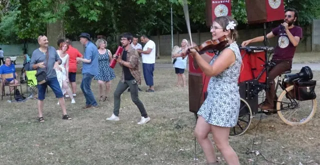photo  un concert au parc de la gironde lors des mardis de l’été en août 2022.  &copy;  archives ouest-france 