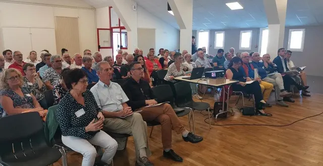 photo  la conférence des maires du pays de la vallée-du-loir s’est tenue dans la salle des fêtes de verneil-le-chétif (sarthe), mercredi 5 juillet 2023.  &copy;  ouest-france 