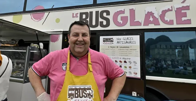 photo  sébastien roustin vient de lancer son bus où il va vendre des glaces. ici à la fête de la musique de caen.  &copy;  ouest-france / stéphane geufroi 