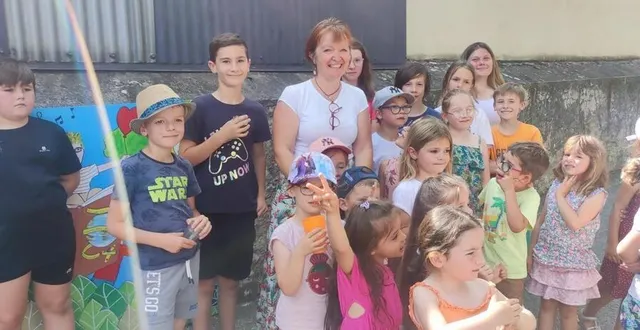 photo  mylène robil, directrice de l’école la craie des champs depuis trois ans, a dit au revoir aux élèves, à leurs parents et à ses collègues.  &copy;  le maine libre 