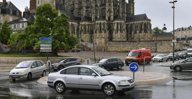 photo  les véhicules qui arborent une vignette crit’air 3, 4 et même 5 pourront finalement bien circuler au sein de l’agglomération mancelle à partir de 2025.  &copy;  photo archives le maine libre – yvon loué 