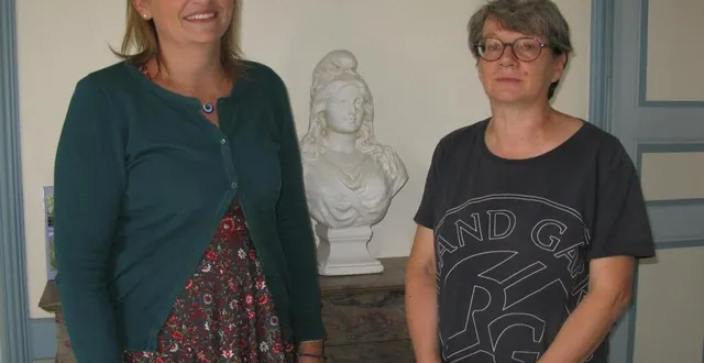 photo  caroline denis, la nouvelle secrétaire de mairie en compagnie d’agnès verdier,  la maire ( à droite).  &copy;  ouest-france 