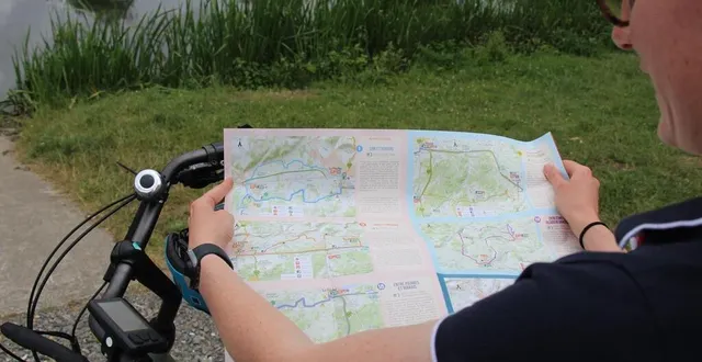 photo  la boucle n°1 de la vallée du loir mène les cyclistes de la flèche à bazouges-cré-sur-loir, en passant à travers le marais de cré et les vergers.  &copy;  ouest-france 