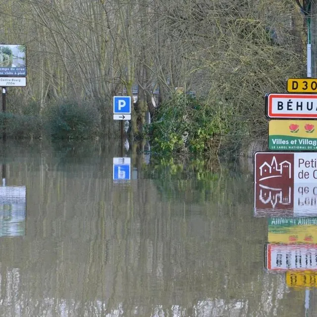 photo les crues font partie de la vie à béhuard, seule commune insulaire des pays de la loire. les habitants s’organisent et beaucoup d’entre eux disposent d’une barque pour se déplacer.  ©  archives thierry huguenin / ouest-france