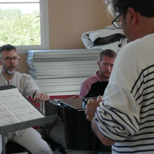 Raphaël Sikorski assure, en parallèle des concerts, des masters classes à Saint-Aubin-des-Coudrais, comme ici en 2020. Archives Le Maine Libre photo raphaël sikorski assure, en parallèle des concerts, des masters classes à saint-aubin-des-coudrais, comme ici en 2020. © archives le maine libre