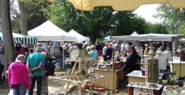 photo  la 32e fête des potiers aura lieu samedi 29 et dimanche 30 juillet, à la motte féodale.  &copy;  ouest-france 