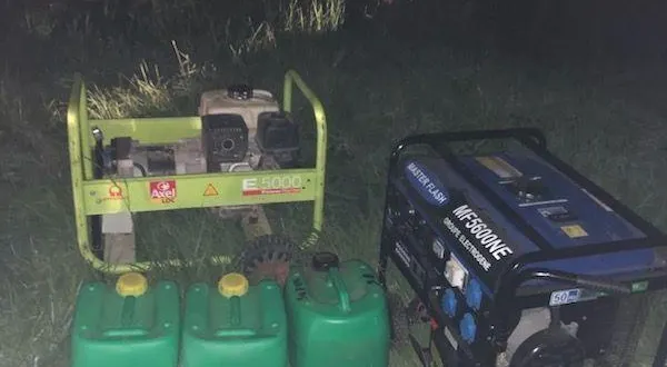 photo  deux groupes électrogènes ont notamment été saisis, empêchant la fête de s’installer.  &copy;  gendarmerie 61 