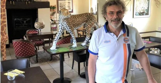 photo  dans son restaurant le relais henri-iv, laurent richet a son plat signature : la soupe de moules au foie gras.  &copy;  le maine libre 