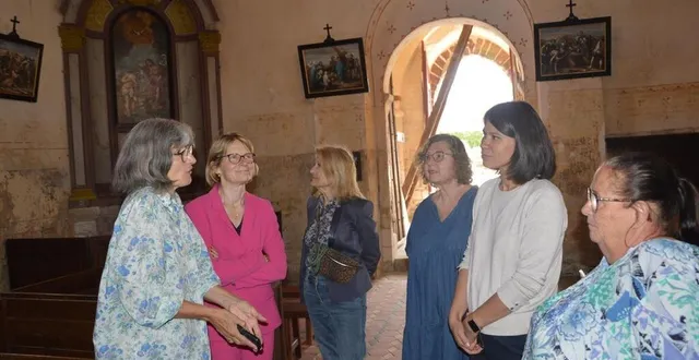 photo  vendredi, sandy lecoq-espallargas s’est rendue à sainte-céronne et a visité l’église.  &copy;  ouest-france 