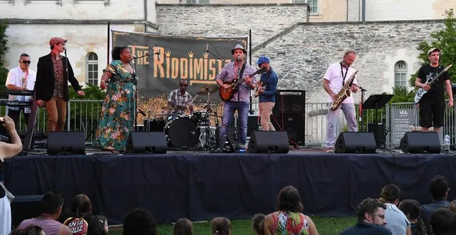 photo  comme l’an passé (photo), le jardin du musée des beaux-arts d’angers accueille les musiciens de tempo rives.  &copy;  co – laurent combet 