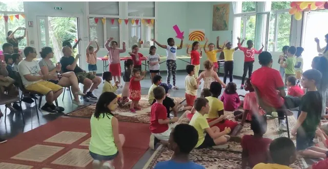 photo  les enfants ont présenté leur cité aux parents.  &copy;  le maine libre 