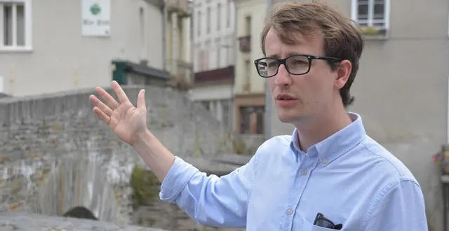 photo  grâce à jean luard, les visites guidées de segré sont l’occasion de découvrir l’histoire parfois méconnue de la ville qui conserve des traces du moyen âge et dont la période faste a été le xixe siècle.  &copy;  co – joël audouin 