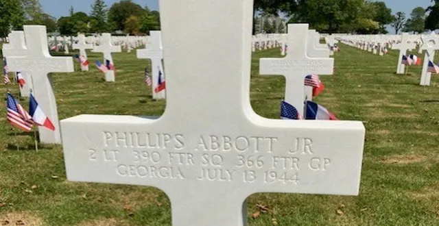 photo  phillips abbot repose au cimetière de saint-james.  &copy;  jacky emery 
