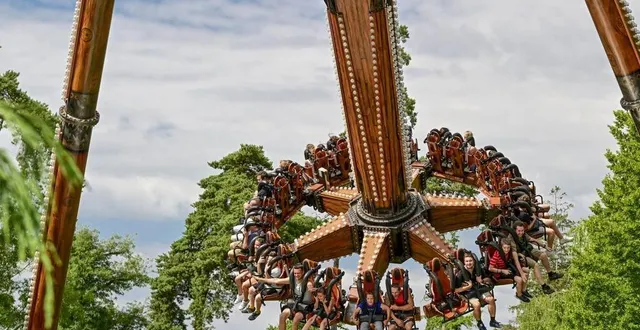 photo  l’attraction le cyclone est l’une des attractions les plus convoitées du parc, mais aussi celle qui promet le plus de sensations fortes.   &copy;  le maine libre – yvon loué 