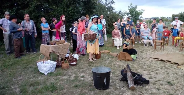 photo  en 2021, le spectacle regroupait déjà de nombreux figurants.  &copy;  ouest-france 