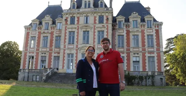 photo  à bazouges-cré-sur-loir (sarthe), mélanie et françois filliat ont acheté le château de la masselière et 22 hectares de terrain?.  &copy;  ouest-france 