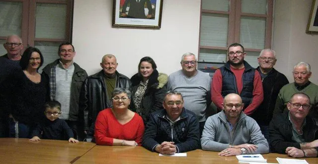 photo  les membres du comité des fêtes.  &copy;  ouest-france 