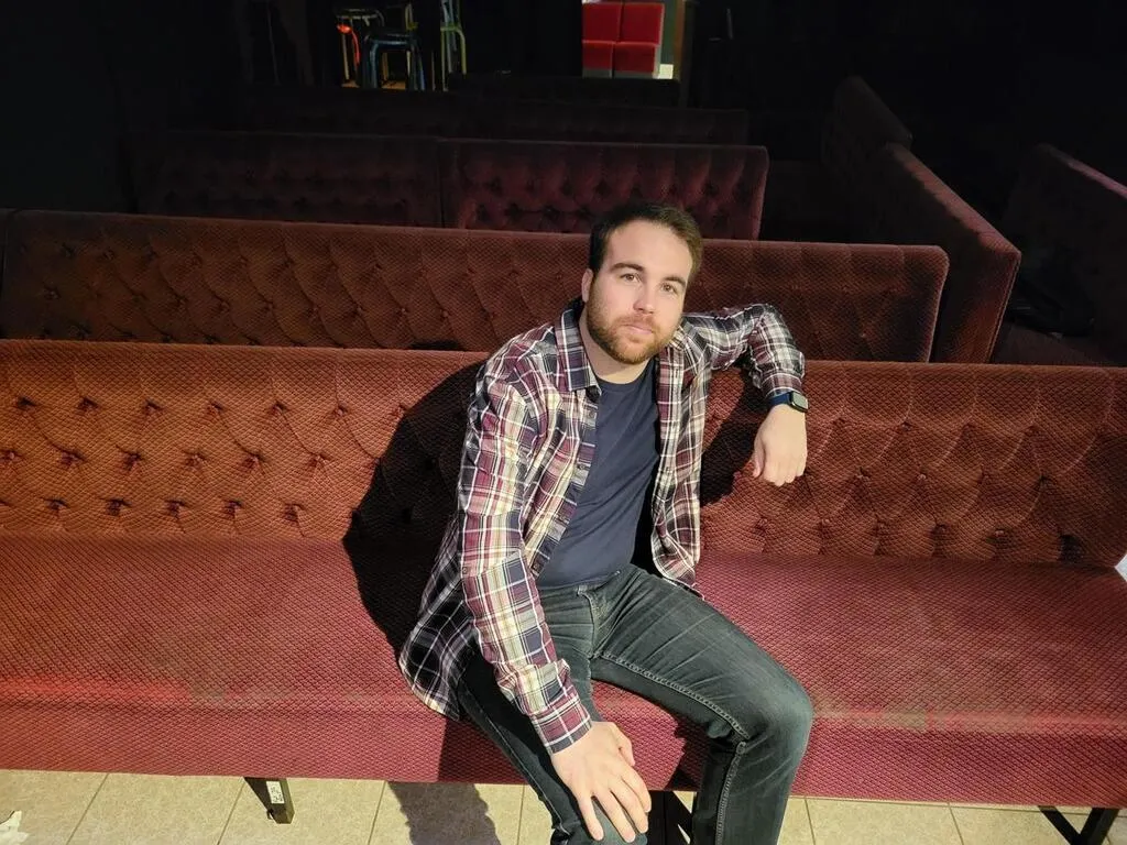 Humour et sketchs au bar Les Sardines à Caen ce lundi