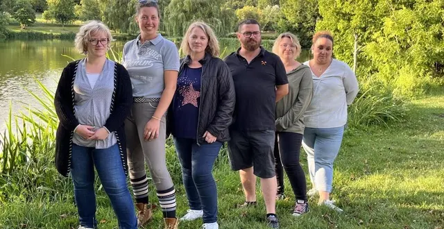 photo  le nouveau bureau du comité des fêtes, de gauche à droite : éloïse kergonan, présidente ; jade michel, vice-présidente ; émilie pontonnier, secrétaire ; gaël kergonan, vice-secrétaire ; élodie cornée, trésorière et stéphanie petit, vice-trésorière.  &copy;  ouest-france 
