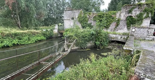 photo  à condé-sur-sarthe, l’ancien moulin tombe en ruine.  &copy;   ouest-france 