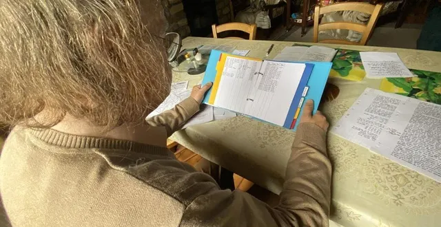 photo  philippe est habitué aux opérations financières depuis ses 20 ans. cela ne l’a pas empêché d’être piégé à hauteur de 441 330 €.  &copy;  ouest-france 