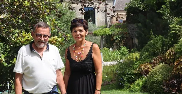 photo  dominique augereau et chantal proux sont les propriétaires de la chambre d’hôte l’école des garçons.  &copy;  ouest-france 