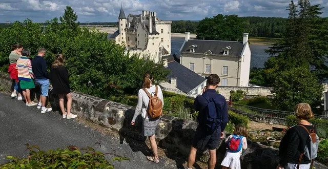 photo  les touristes étaient de retour à montsoreau après un mois de juillet pluvieux.  &copy;  co – laurent combet 