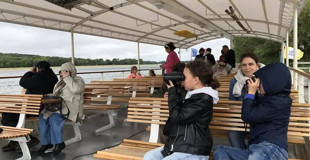 photo  la ménitré, samedi 5 août 2023. les bateaux de croisière de loire odyssée partent à moitié vides… quand ils partent.  &copy;  co – chloé bossard 