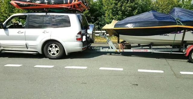 photo  distance de freinage trop longue, éclatement des pneus, perte de contrôle en virage : les surcharges sont souvent la cause d’incidents.  &copy;  archives 