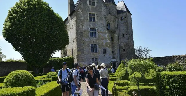 photo  le donjon de ballon est ouvert, jusqu’au 15 août 2023, du mardi au dimanche, de 14 h 30 à 18 h 30.  &copy;  archive le maine libre 