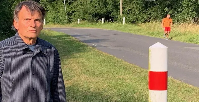 photo  michel coutelle dénonce la dangerosité de la route pour les piétons.  &copy;  le maine libre 