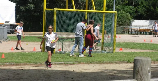 photo  c’est sur l’aire de loisirs que les animations de la traditionnelle fête de la sainte-anne se sont déroulées.  &copy;  ouest-france 