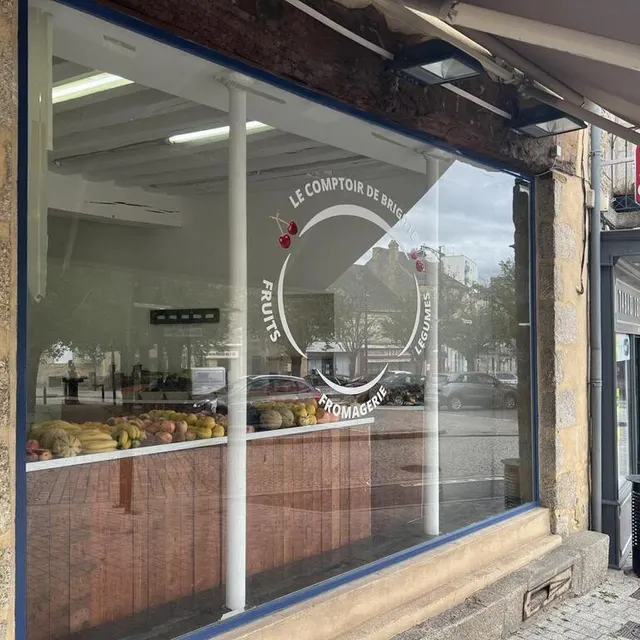 photo le comptoir de brigitte est ouvert du mardi au vendredi, de 9 h à 12 h 45 et de 15 h à 18 h 45, ainsi que le samedi, de 9 h à 14 h.  ©  ouest-france