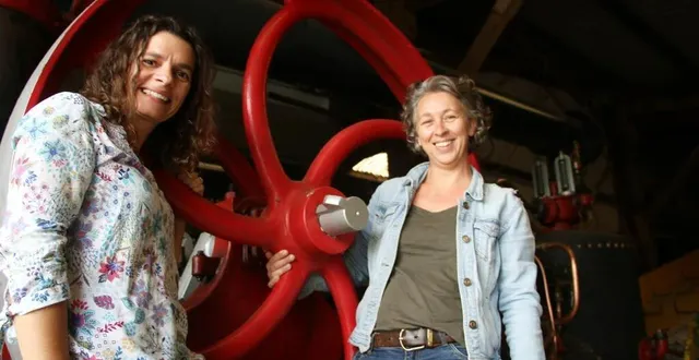 photo  lucie robert et marilyne pelé se partagent depuis près de dix ans le secrétariat du festival des battages d’angrie.  &copy;  co – marie-hélène moron 