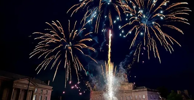 photo  à alençon, le feu d’artifice estival a été tiré le 13 juillet.  &copy;  ouest-france 