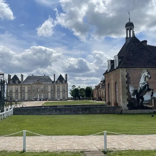 photo il est possible de découvrir le haras national du pin de façon complète. il est aussi possible d’assister à des spectacles équestres.  ©  ouest-france