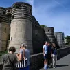 photo  avec plus de 246 000 visiteurs en 2022, le château d’angers se place dans le top 5 des monuments les plus visités de maine-et-loire. 