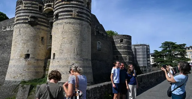 photo  avec plus de 246 000 visiteurs en 2022, le château d’angers se place dans le top 5 des monuments les plus visités de maine-et-loire.  &copy;  co – laurent combet 