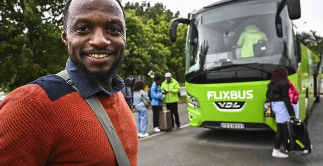 photo  les bus longue distance conquièrent de plus en plus d’adeptes, des voyageurs au petit budget.  &copy;  le maine libre – denis lambert 